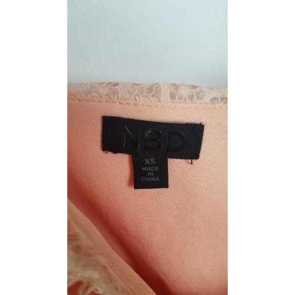 NBD REVOLVE Women's Sz. XS Give It Up Light Pink Lace Mini Dress - Picture 3 of 9